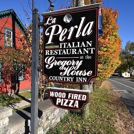 La Perla Restaurant & Country Inn Averill Park Esterno foto