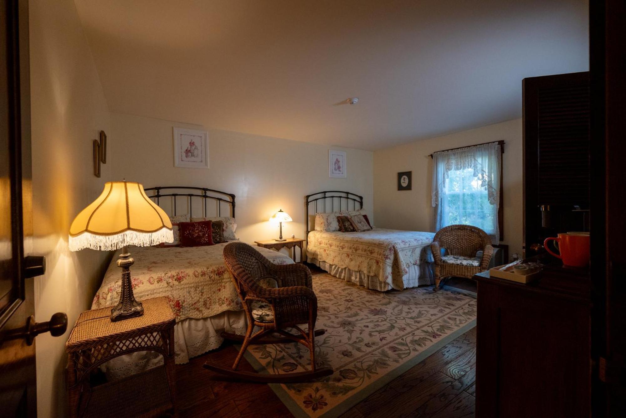 La Perla Restaurant & Country Inn Averill Park Esterno foto