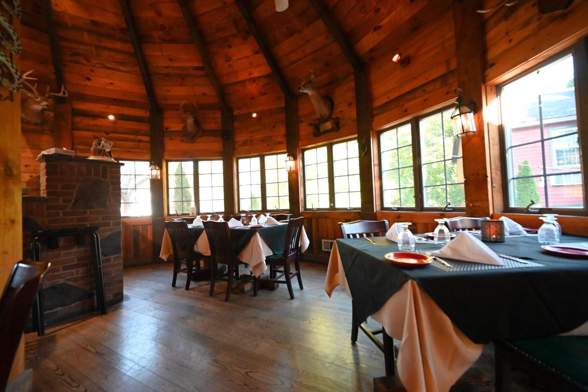 La Perla Restaurant & Country Inn Averill Park Esterno foto
